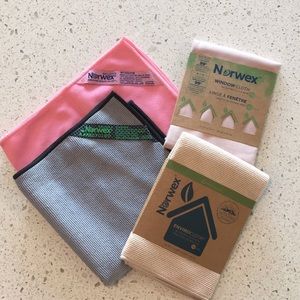 BNWT Norwex cloths $25